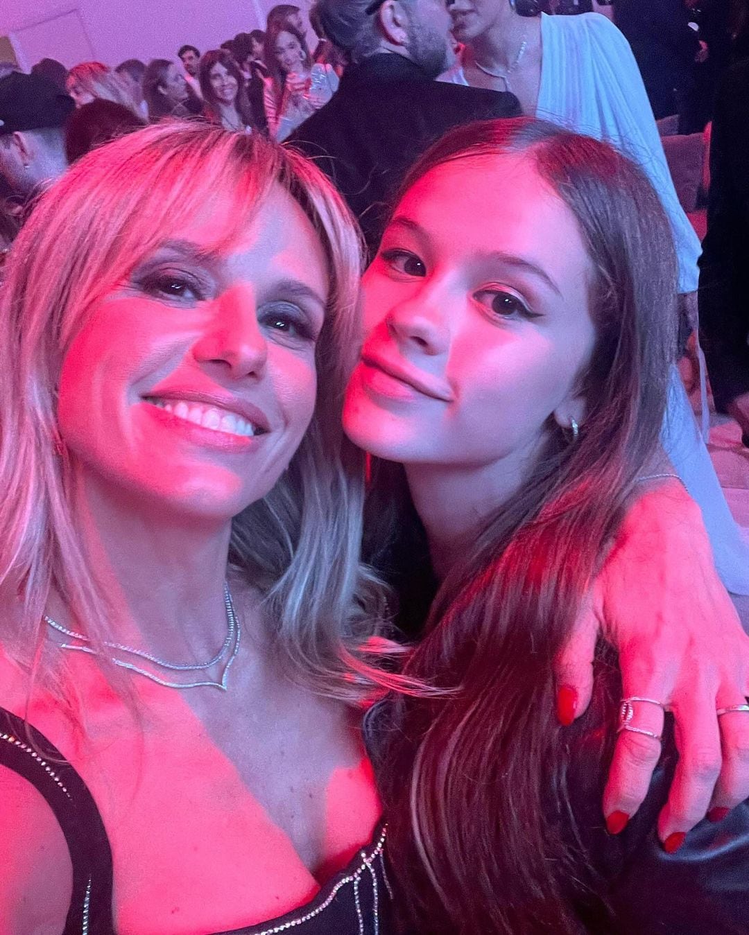 Mariana Fabbiani junto a su hija Matilda.