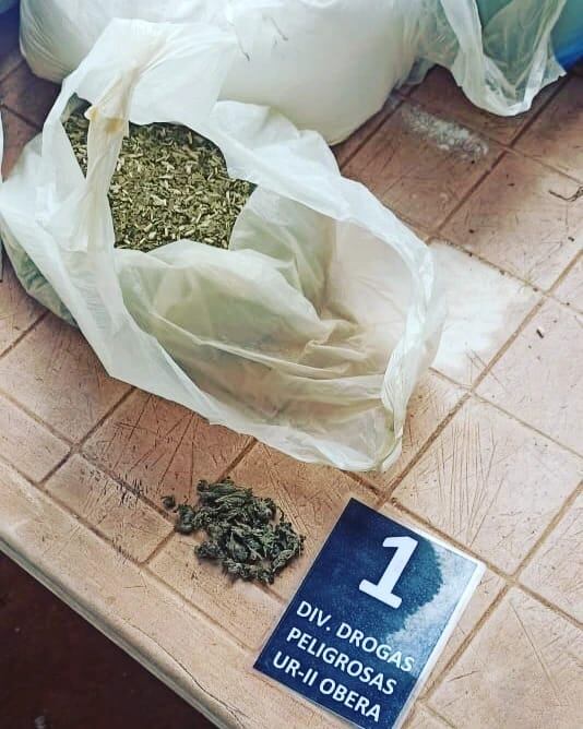 Hallan marihuana oculta en un paquete de yerba en Oberá.