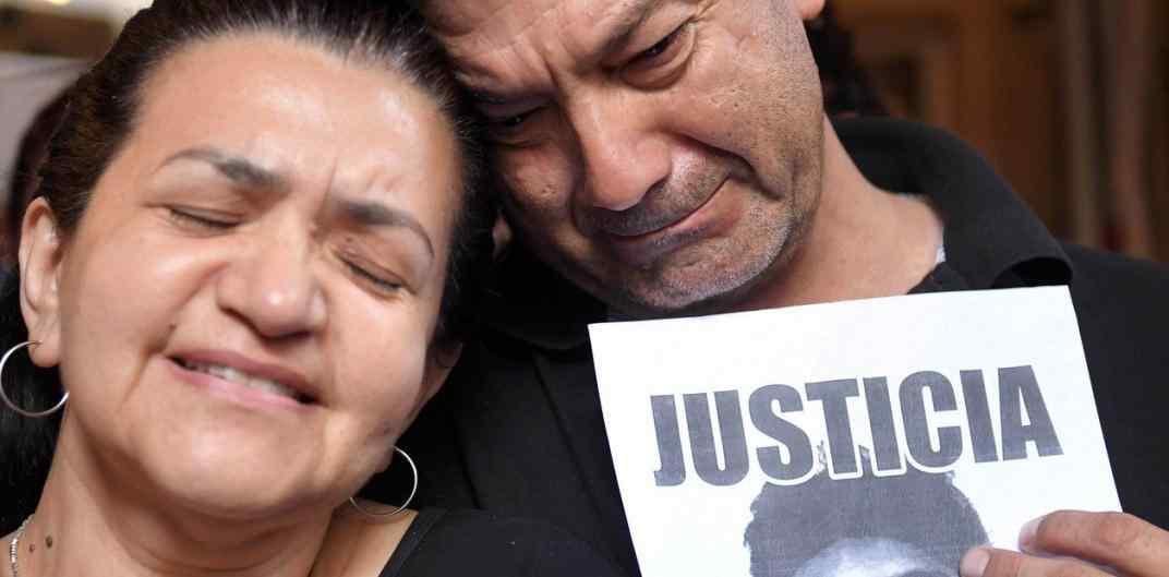 Los padres de Fernando estarán en el acto.