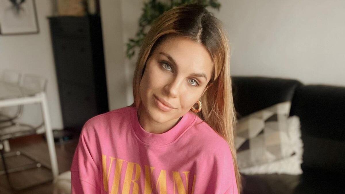No te vayas, verano: Ivana Icardi deslumbró con un vestido a lunares