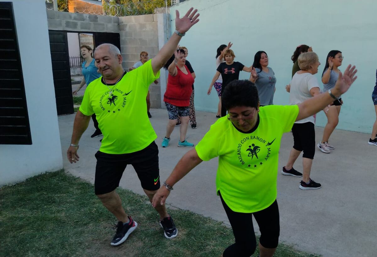 “Bailando con Ramón y Mary”, la pareja de cordobeses que la rompe en Tiktok con sus coreografías de zumba