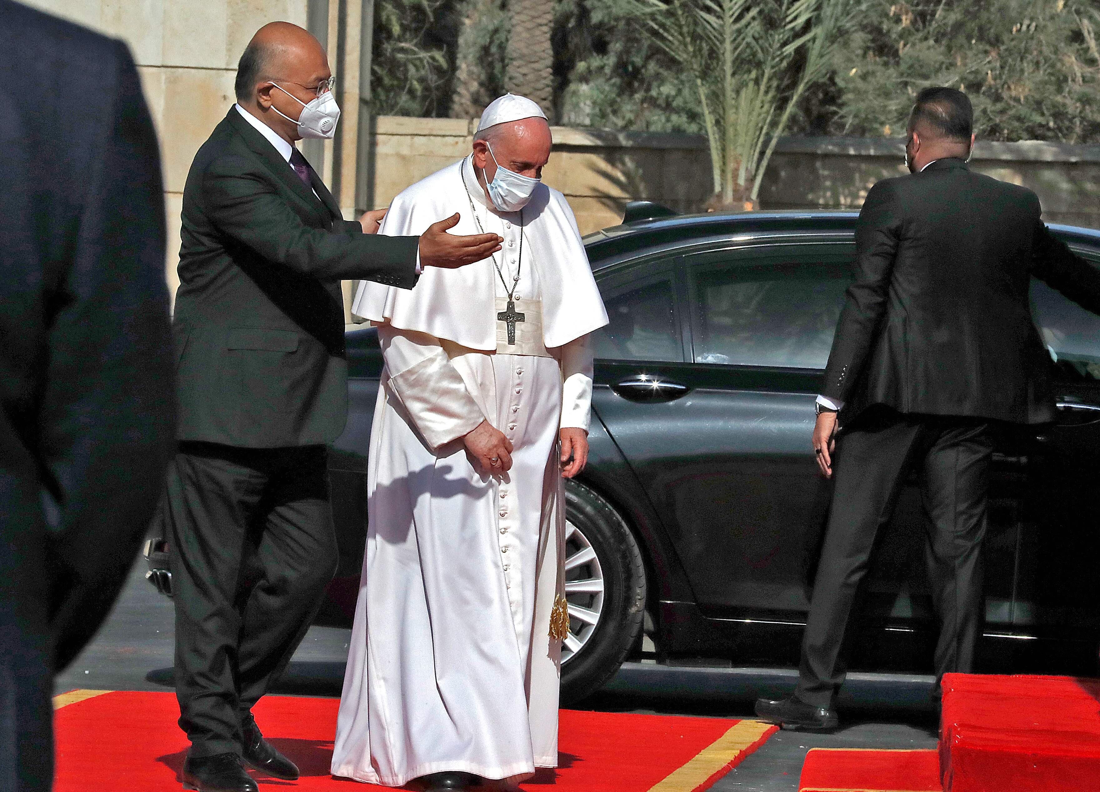 El papa Francisco llegó a Irak, país que nunca había sido visitado por un Sumo Pontífice. (AFP)