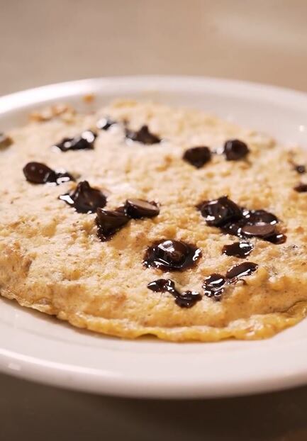 Jesica Cirio enseñó a hacer galletas fits con chips de chocolate