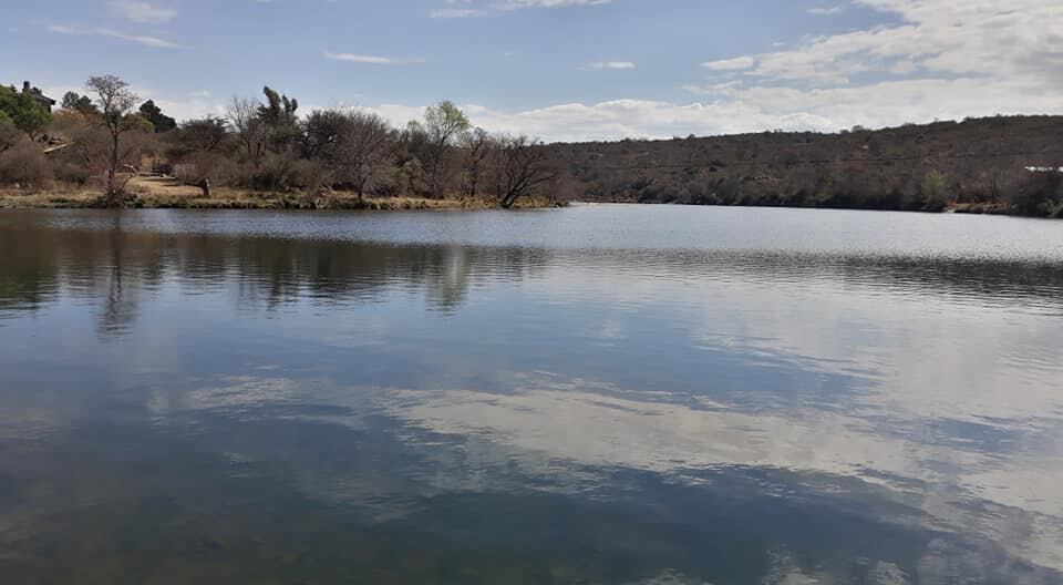 El sitio nace de la unión del río Yuspe y San Francisco, que desemboca en el río Cosquín.