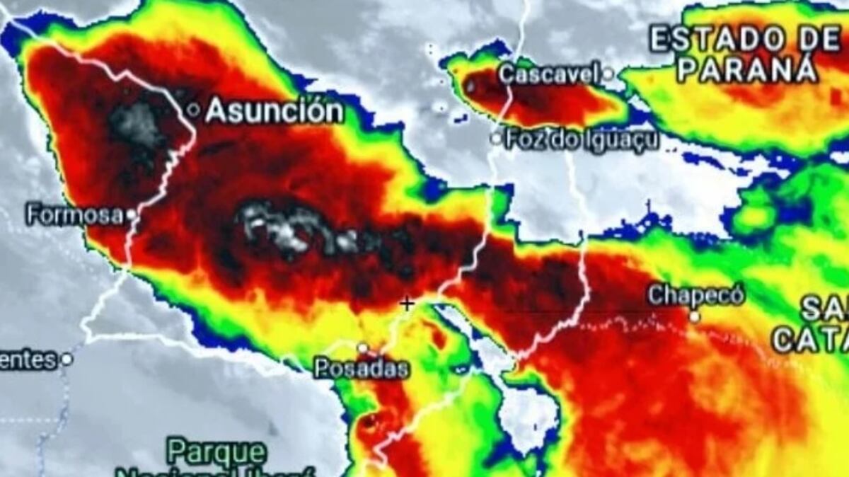 Alerta por la proximidad de la tormenta de Santa Rosa