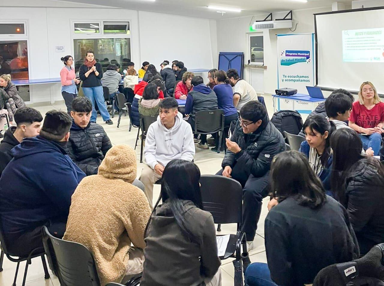 Río Grande: Talleres sobre salud mental y proyecto de vida para estudiantes