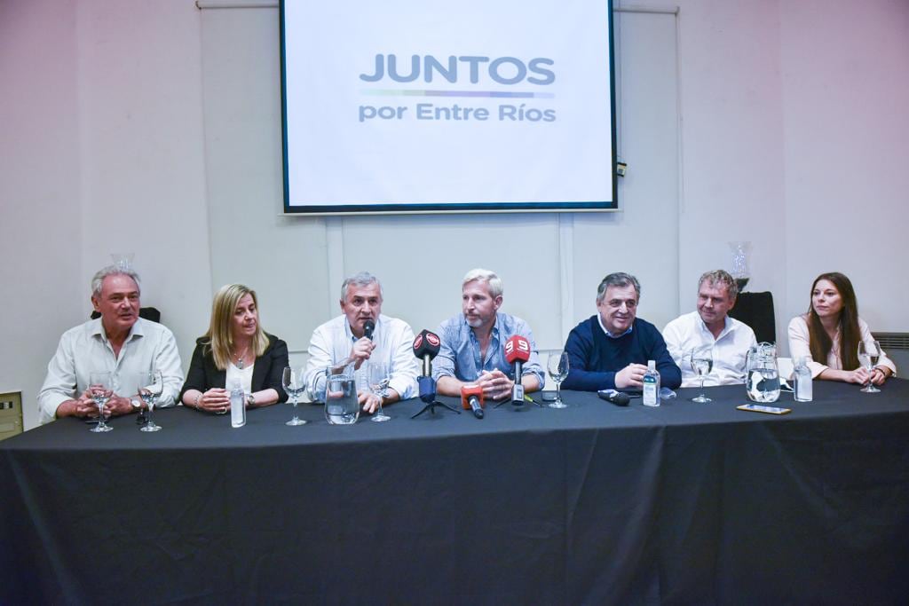 "La gente está esperando que resolvamos sus problemas porque este Gobierno nacional no lo hace", planteó Morales en Entre Ríos.