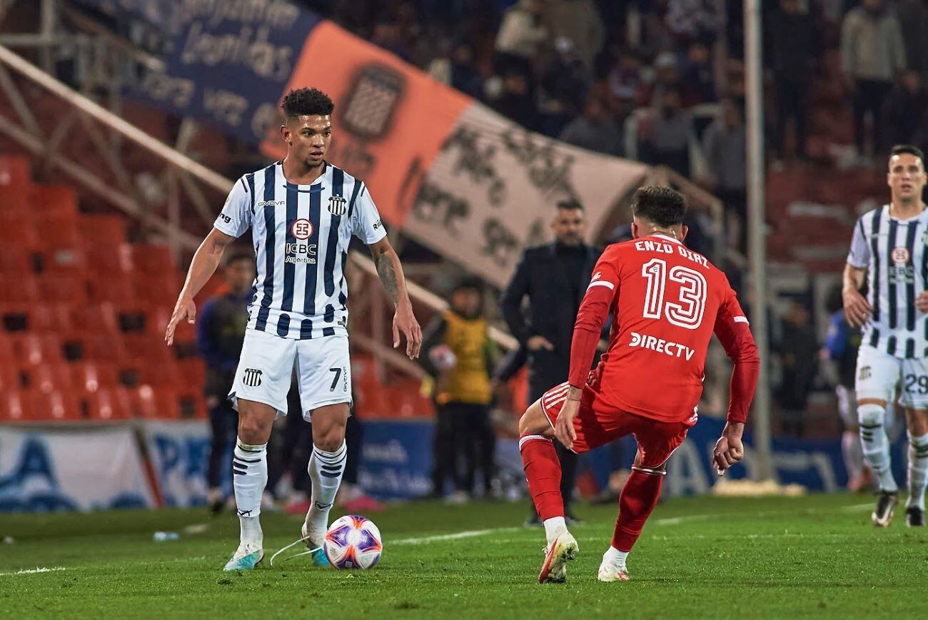 Valoyes en el partido ante River por los 16avos de final de la Copa Argentina. (Prensa Talleres)