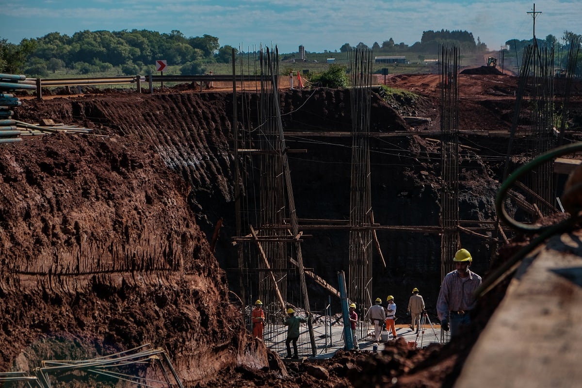 Continúa en ejecución la obra del nuevo puente sobre el arroyo Las Tunas en la Ruta Provincial N°2.