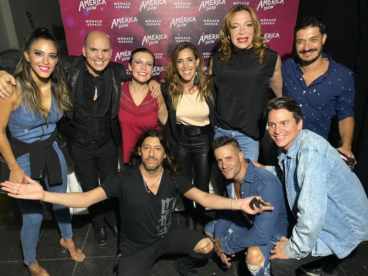 Parte del elenco de "América Show" junto a Soledad y Lizy Tagliani.