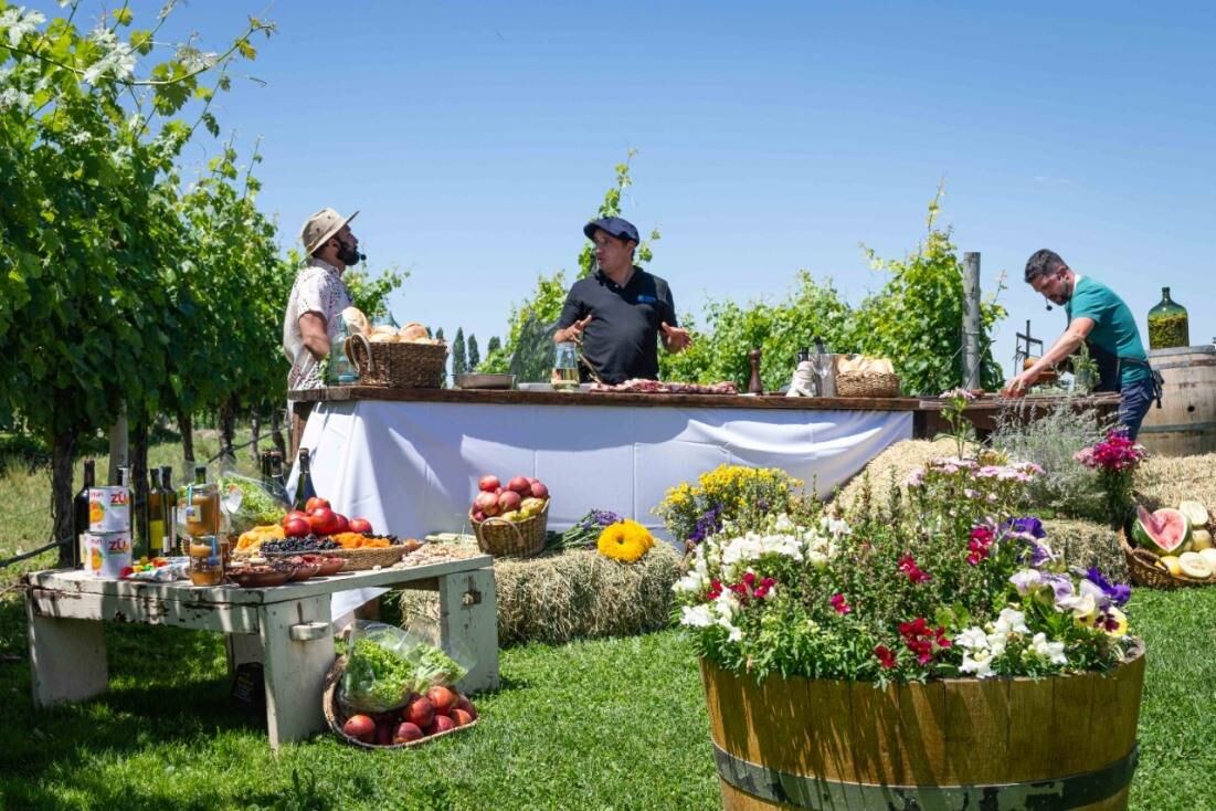 Alvear con sus costillars al ensartador fue protagonista del programa Cocineros Argentinos.