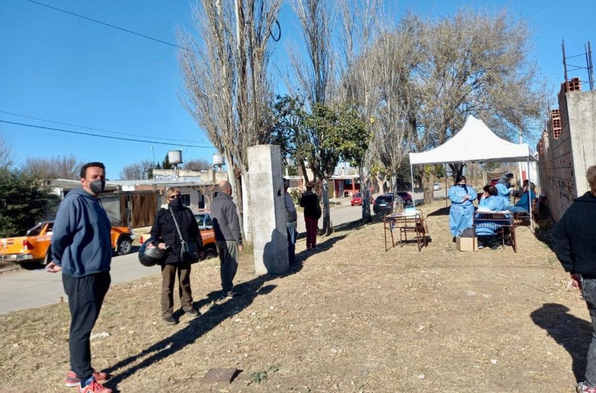 Operativos para detectar Covid-19 en Juston Daract y Candelaria