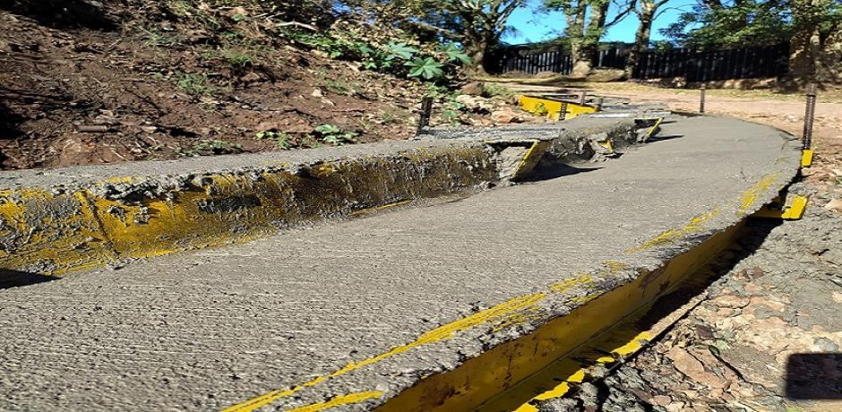 Arreglos de calzada en la calle La Pampa de Eldorado