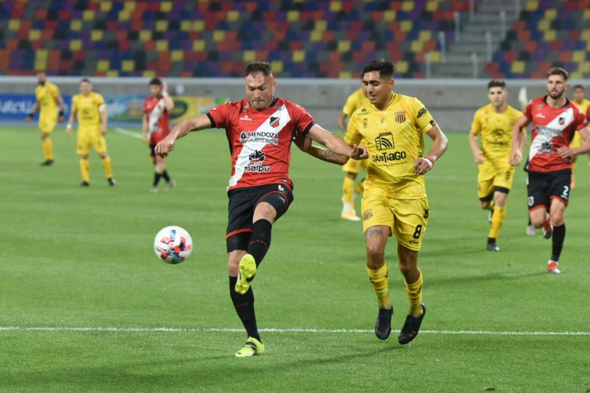 Mitre (SdE) derrotó a Deportivo Maipú 3-1 por la Primera Nacional
