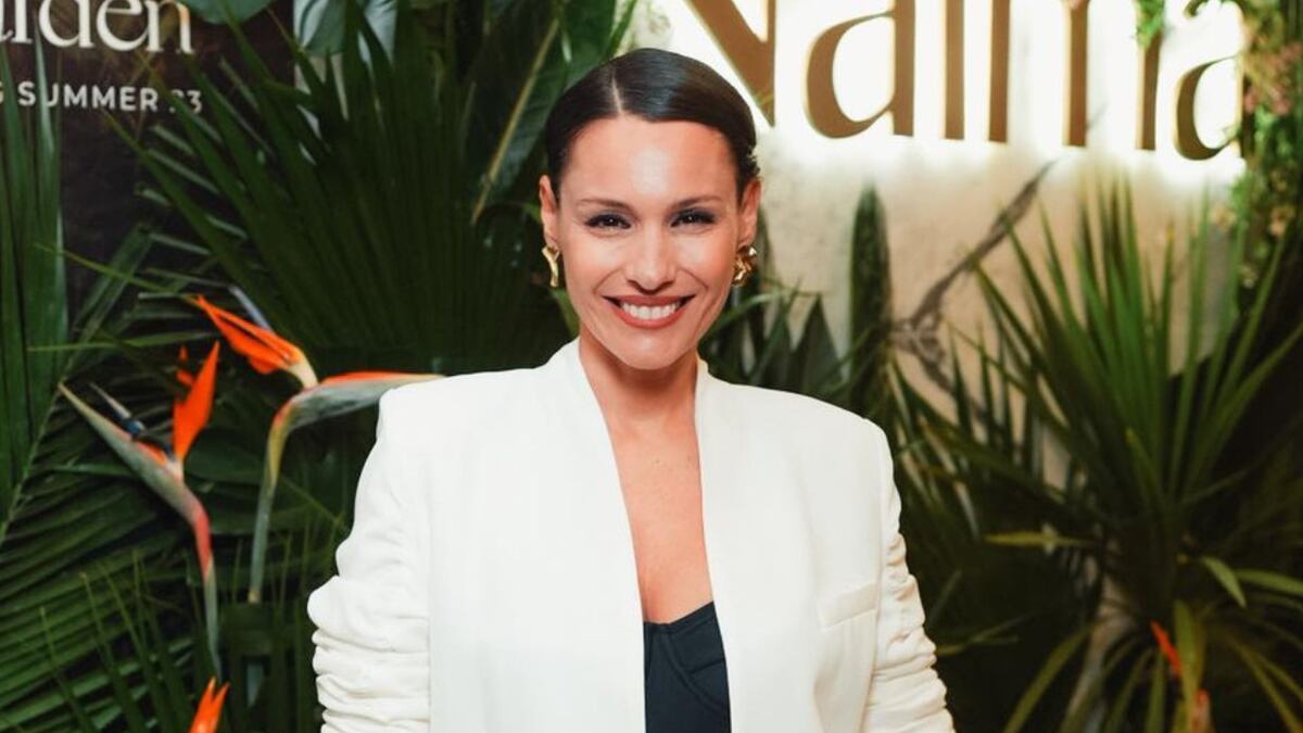 Sin maquillaje y con un look de entrecasa, Pampita sorprendió en las redes