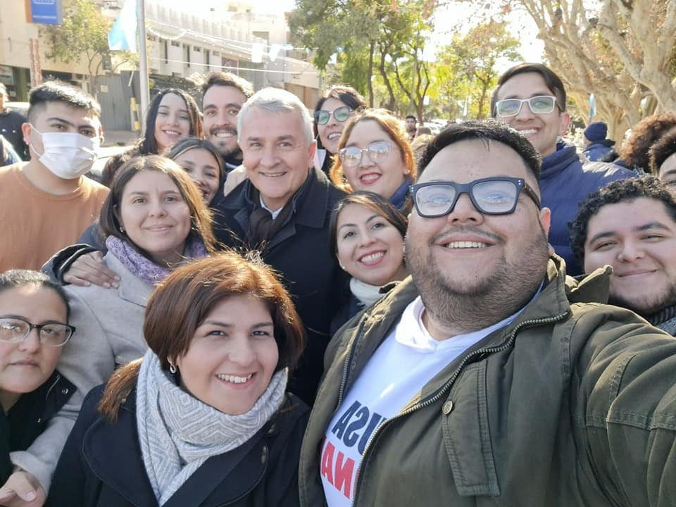 La Juventud Radical de Chilecito recibió este sábado al presidente del partido, Gerardo Morales, con un acto en la plaza "Caudillos Federales".