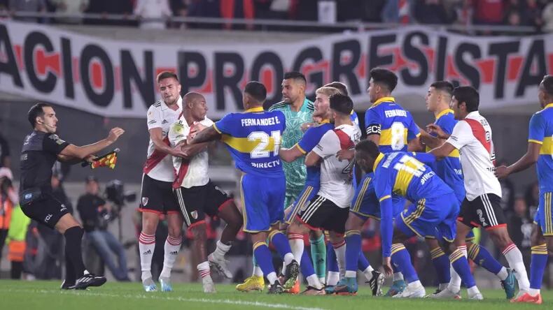 La pelea del final que se desató tras el gol de River.