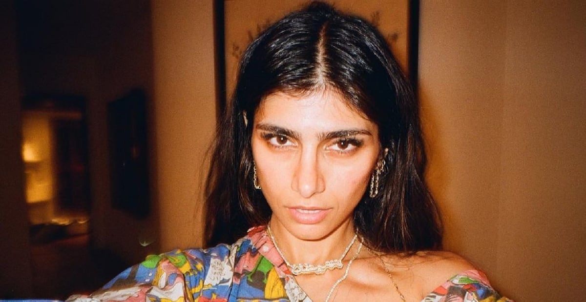 Mia Khalifa posó bien cerquita de la cámara con la nanokini más diminuta y causó sensación
