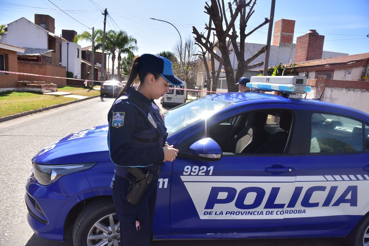 Junto a signos nazi y seis balas, encontraron muerta a una mujer de 74 años en Córdoba