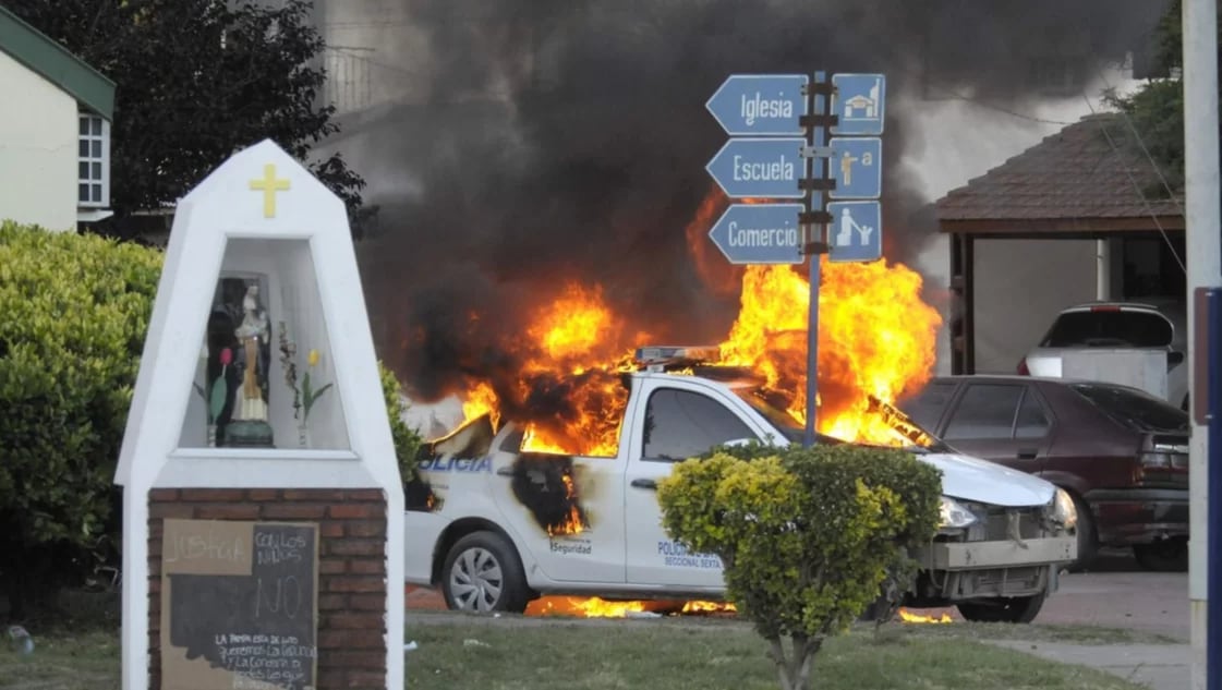 Destrozos en la Camisería Sexta de La Pampa (La Arena).