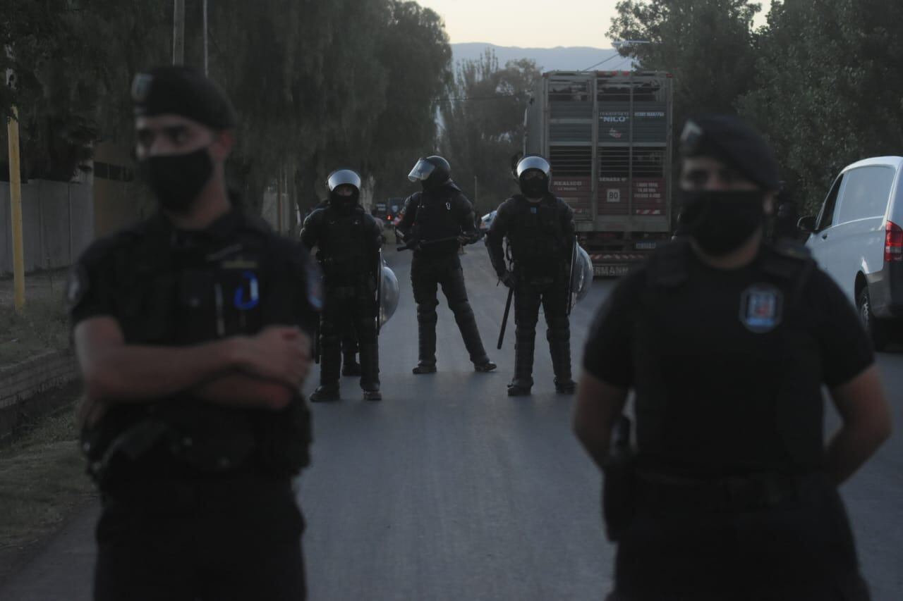 Encontraron un cuerpo en Maipú y Policia Científica investiga si se trata de la adolescente Florencia Romano