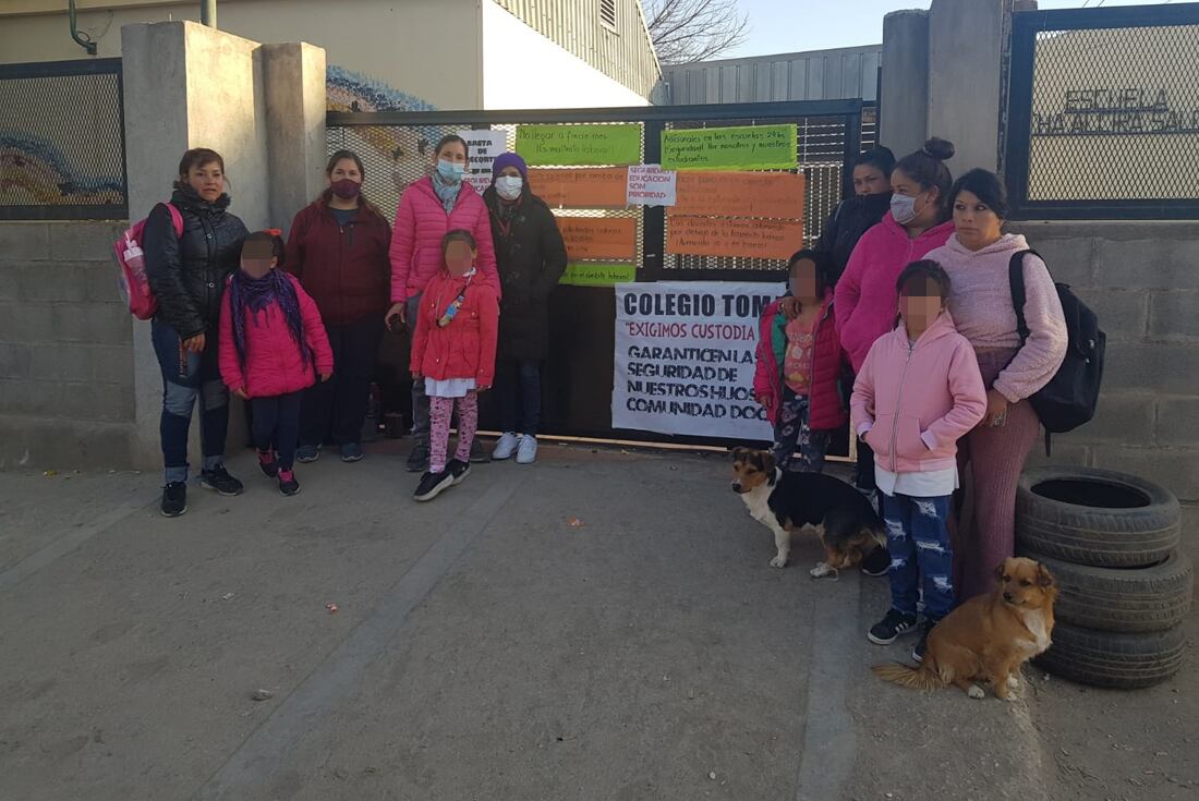 La toma en la escuela Marta Alcira Salotti (Nicolás Bravo/LaVoz).