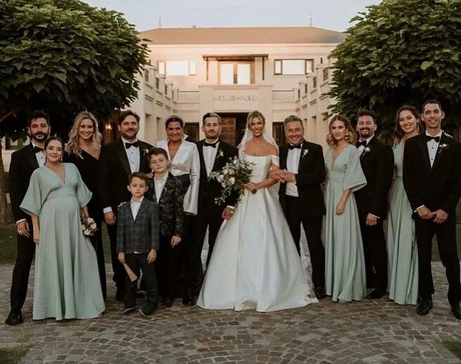 Stefi Roitman y Ricky Montaner junto a la familia.