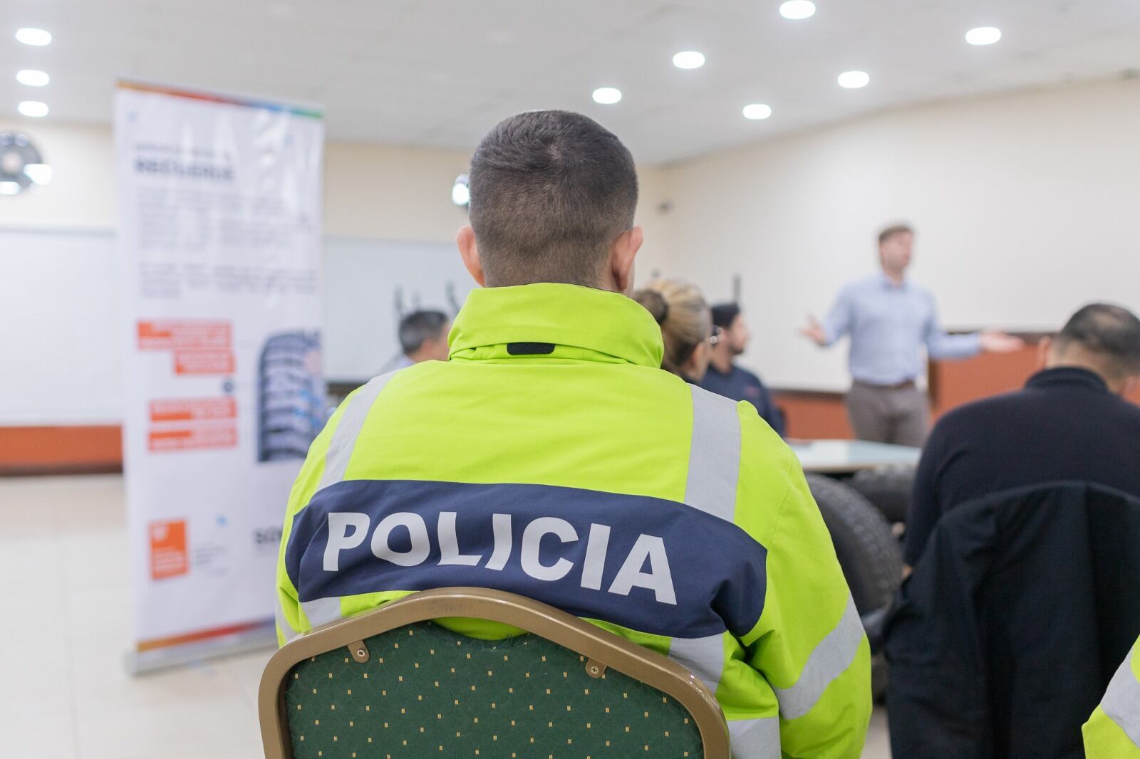 Tierra del Fuego: capacitan a Fuerzas de Seguridad en el uso de cubiertas de invierno