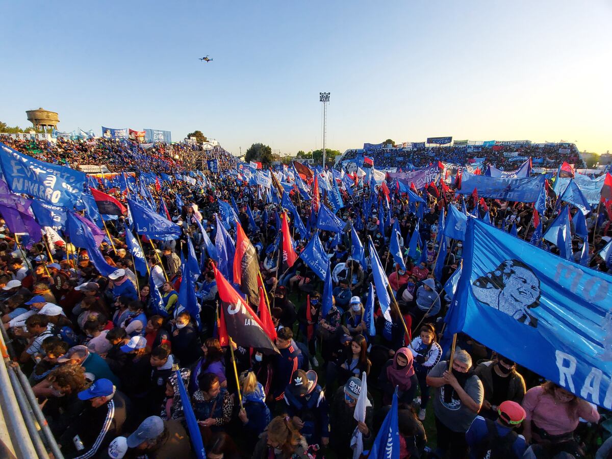 La Justicia porteña clausuró la cancha de Chicago: en el acto de Alberto Fernández se superó el aforo y no estaba habilitado