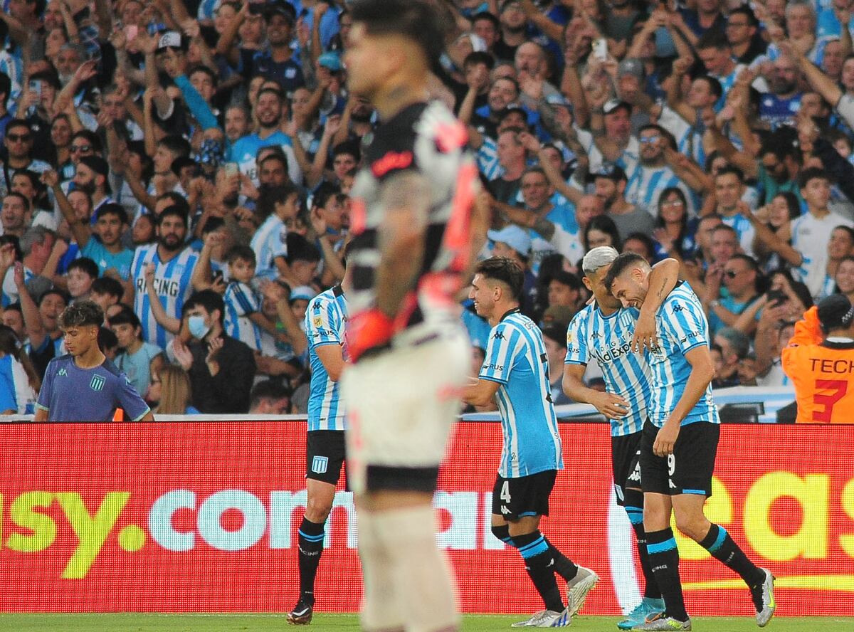 El ex Instituto, Maravilla Martínez, sigue imparable; el mano a mano con Borja en goles