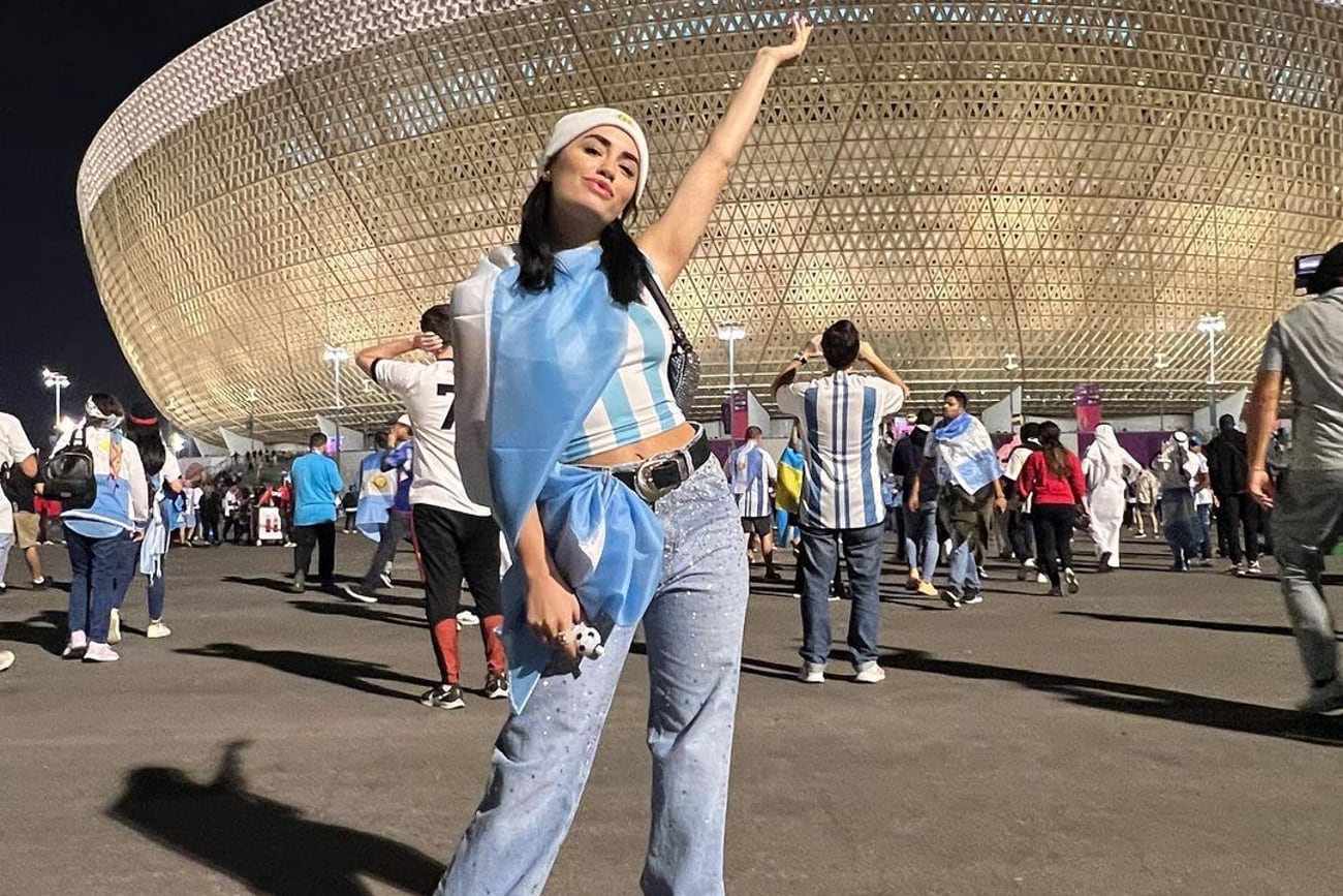 Lali Espósito en Qatar lista para apoyar a la Selección Argentina. Foto: Instagram.