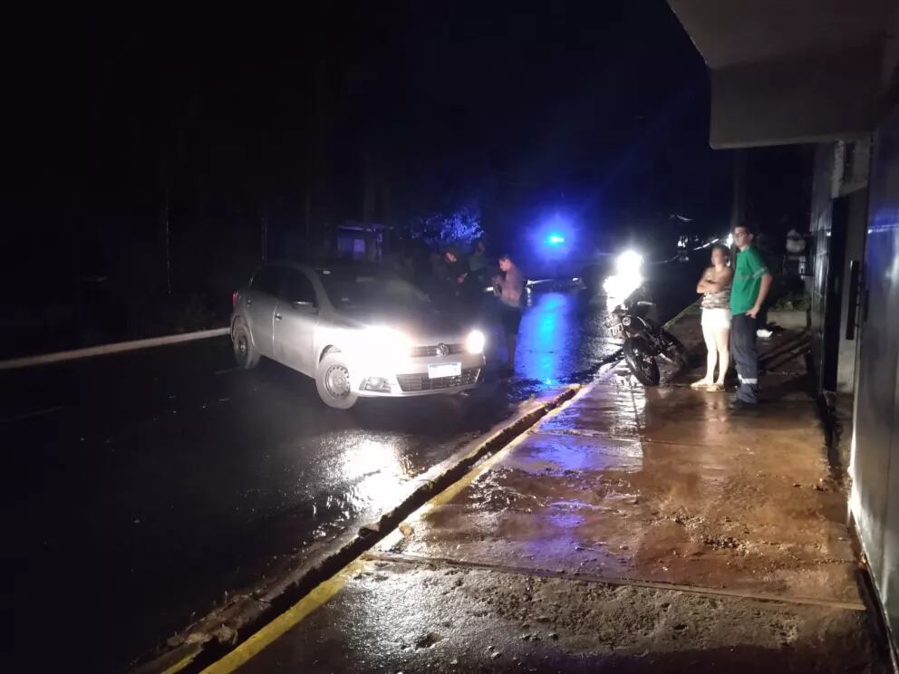 Graves destrozos tras el temporal en Puerto Iguazú.