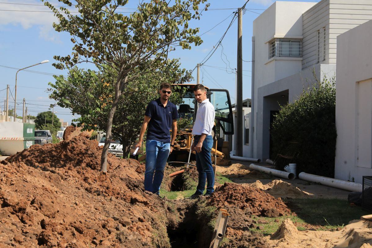 Avanza la obra de cloacas en La Cañada: "Continuamos con las obras en los barrios de la ciudad"