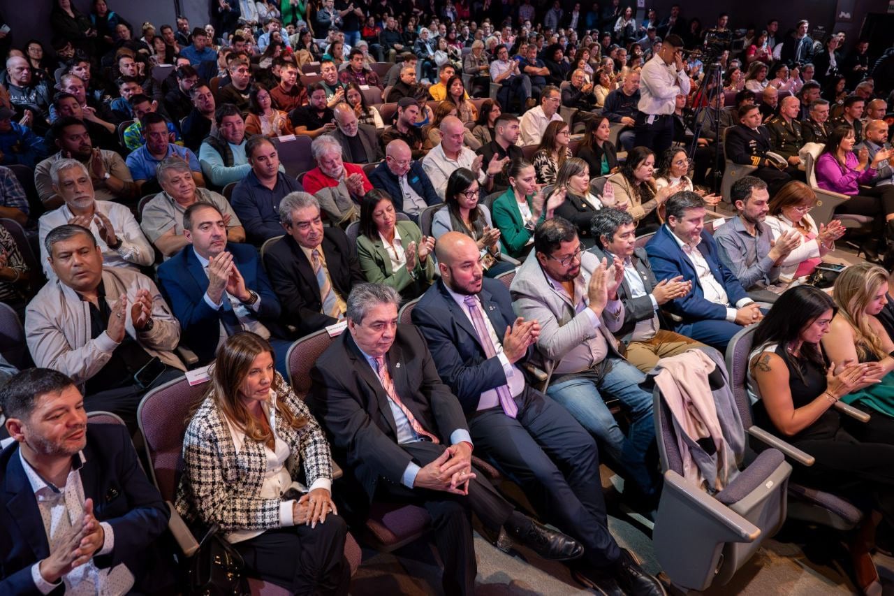 Intendente Walter Vuoto , discurso de apertura de las sesiones ordinarias del Concejo Deliberante Ushuaia.