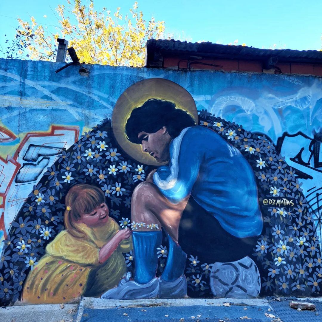 Un artista de Comodoro Rivadavia inmortalizó una emblemática foto de Diego Maradona junto a Dalma.