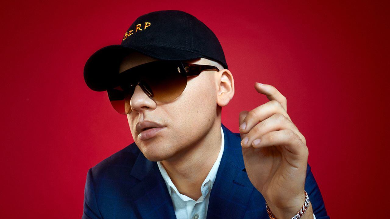 Bizarrap en la tapa de la revista Forbes, reconocido como uno de los 100 más creativos en el mundo de los negocios.