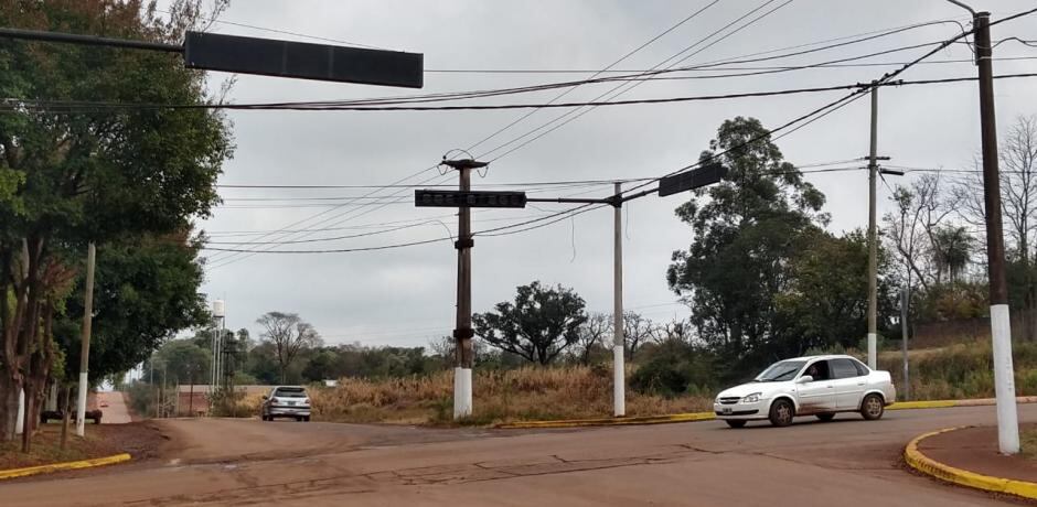 Eldorado: nuevos semáforos en la intersección de calles Paraguay y Sarmiento.