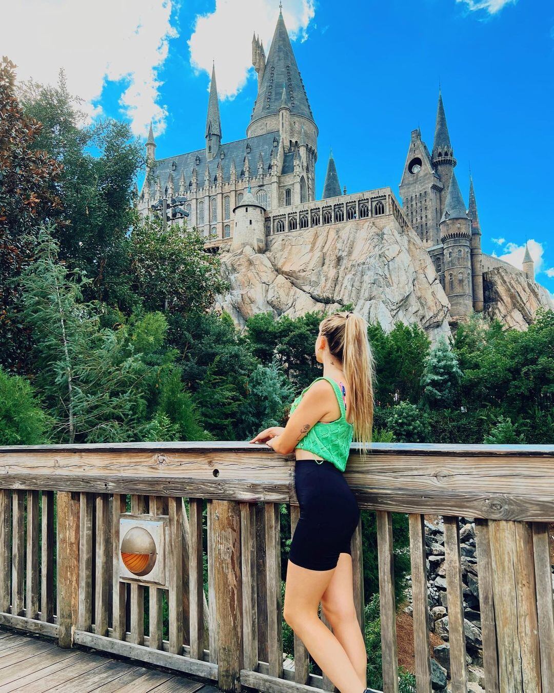 Morena Beltrán, en Universal Studios. Foto: Instagram.