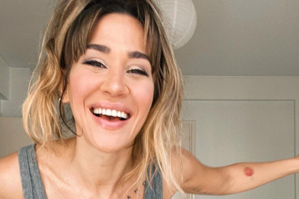 Jimena Barón enciende las redes desde México con un minivestido rosa pink