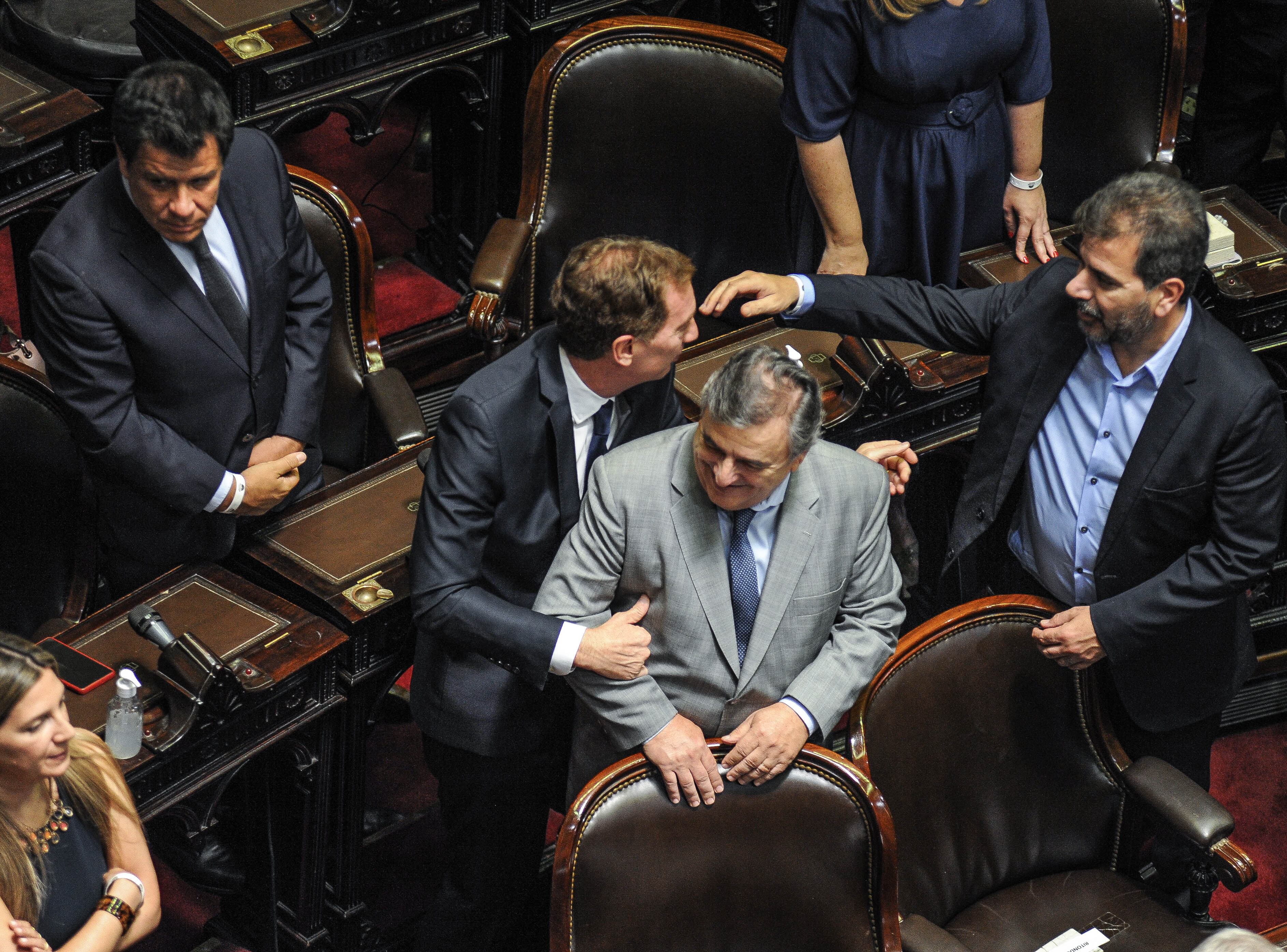 jura de Diputados nacionales , Diego Santilli , Mario Negri , Facundo Manes , Cristian ritondo . Federico Lopez Claro