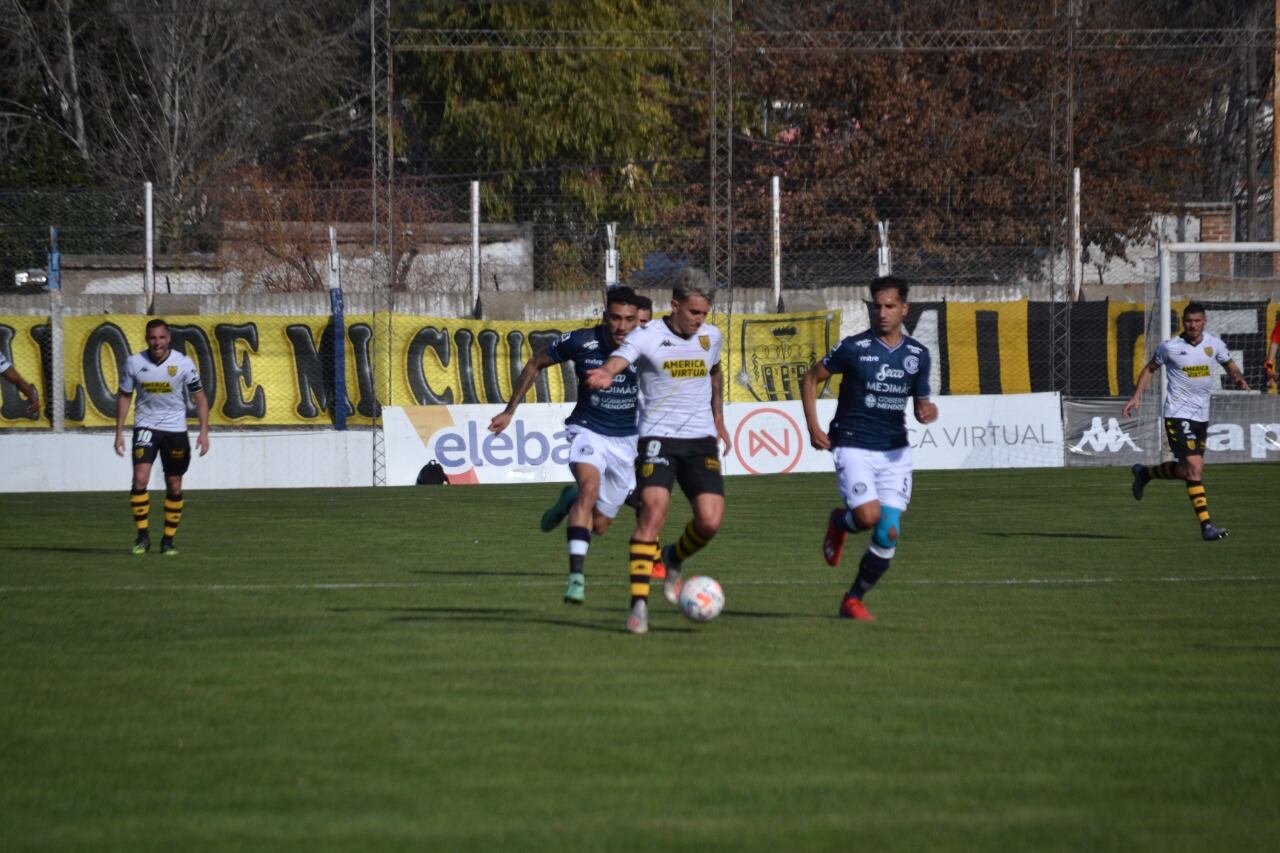 El equipo de Tandil volvió a perder como local.