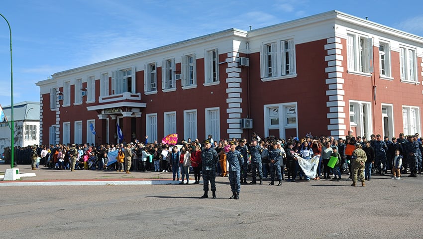 El destructor ARA “Sarandí” arribó a Puerto Belgrano