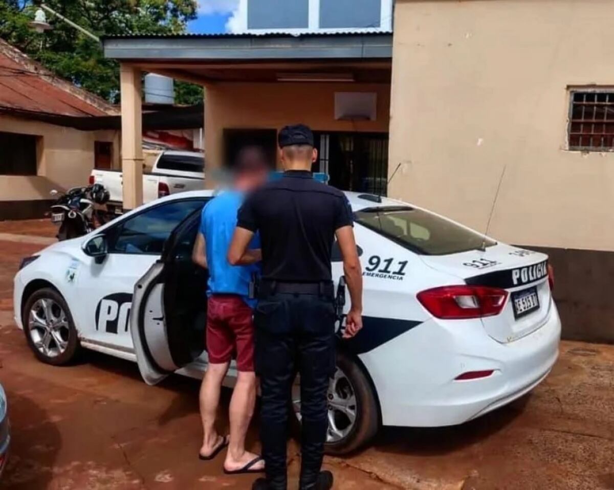 El conductor acusado de chocar a un joven y huir se encuentra complicado por testigos