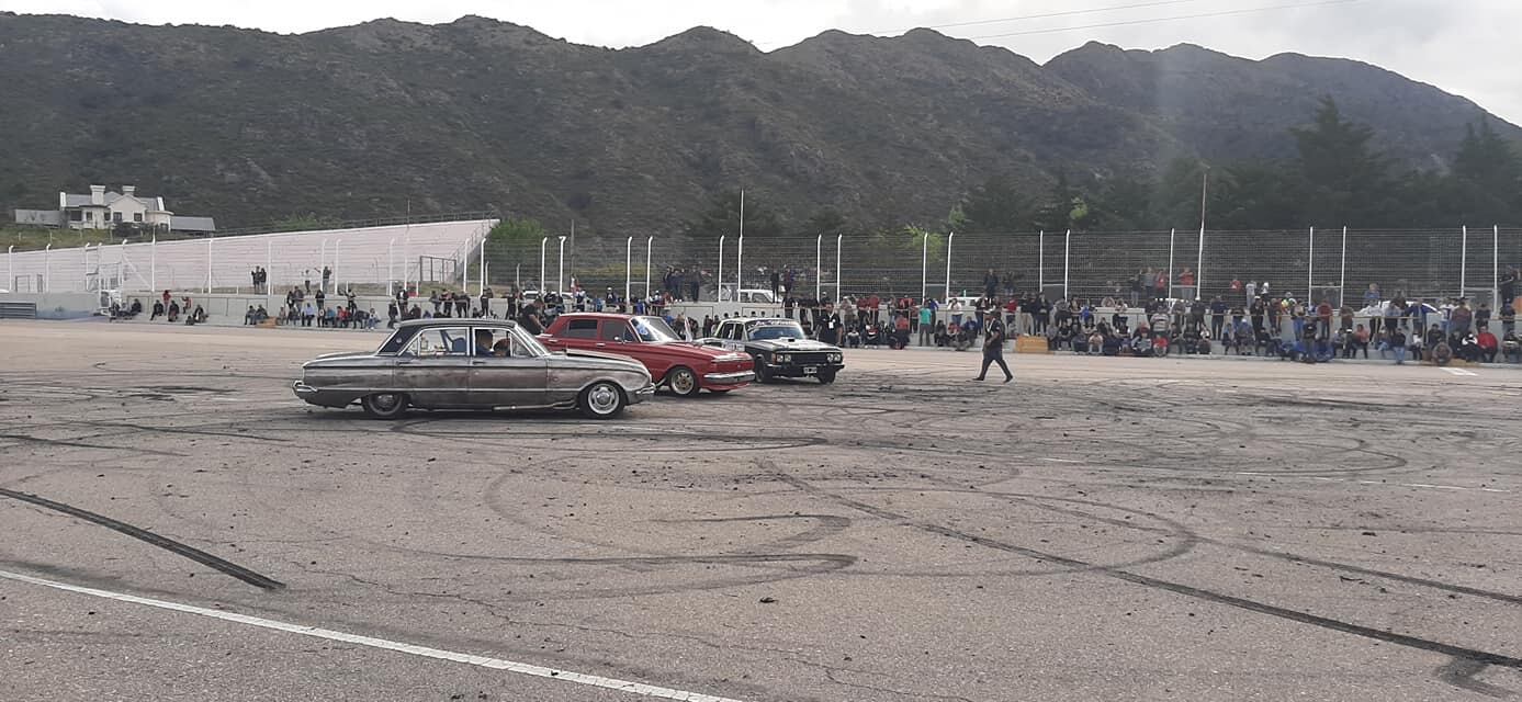 En Potrero de los Funes se reunieron fanáticos de Falcon de diferentes puntos del país. (Foto: Facebook / Javier Albornoz)