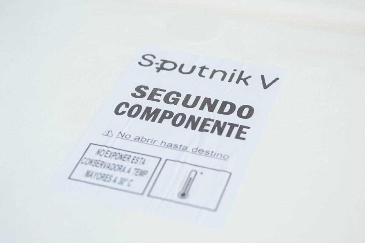 Llegan 2700 vacunas para completar el esquema de Sputnik V