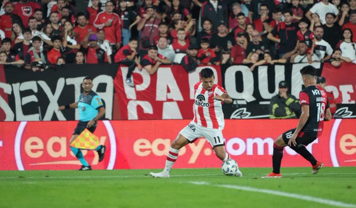 Instituto empezó en ganador en su visita a Newell’s, y se trae un triunfazo, con gusto a clásico