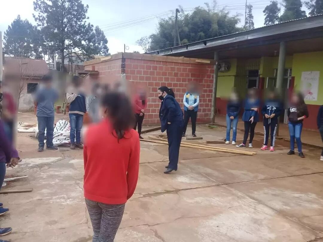 Charla integral con los alumnos de 1°, 2° y 3° año de la EPET N° 31 sobre "Prevención de la violencia y las adicciones".