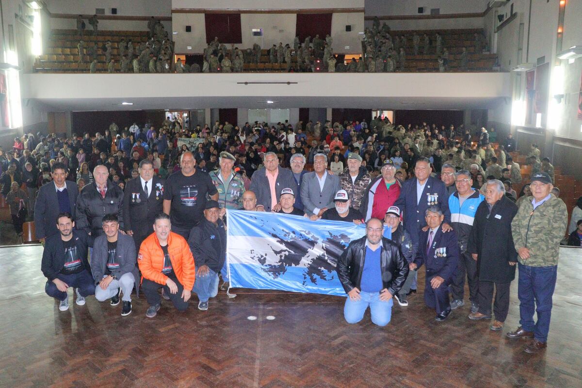 Daniel Ponce presentó en Jujuy su film “Malvinas: Legado de Sangre”