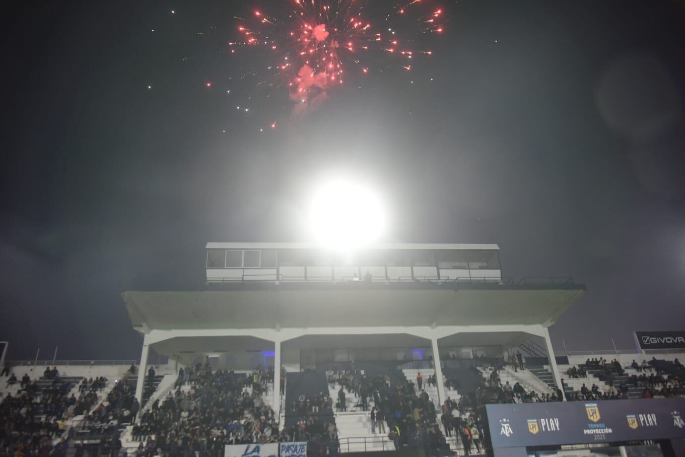 Talleres y Belgrano se enfrentaron en La Boutique por el clásico de Reserva. (Facundo Luque / La Voz)