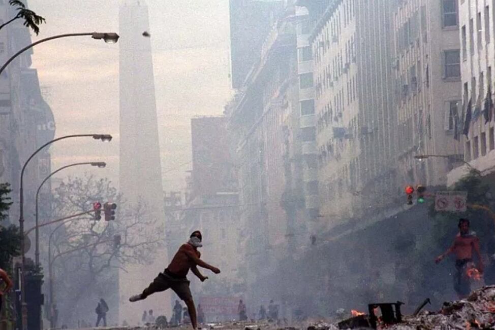 2001. La foto que se convirtió en ícono de la represión (Enrique García Medina).